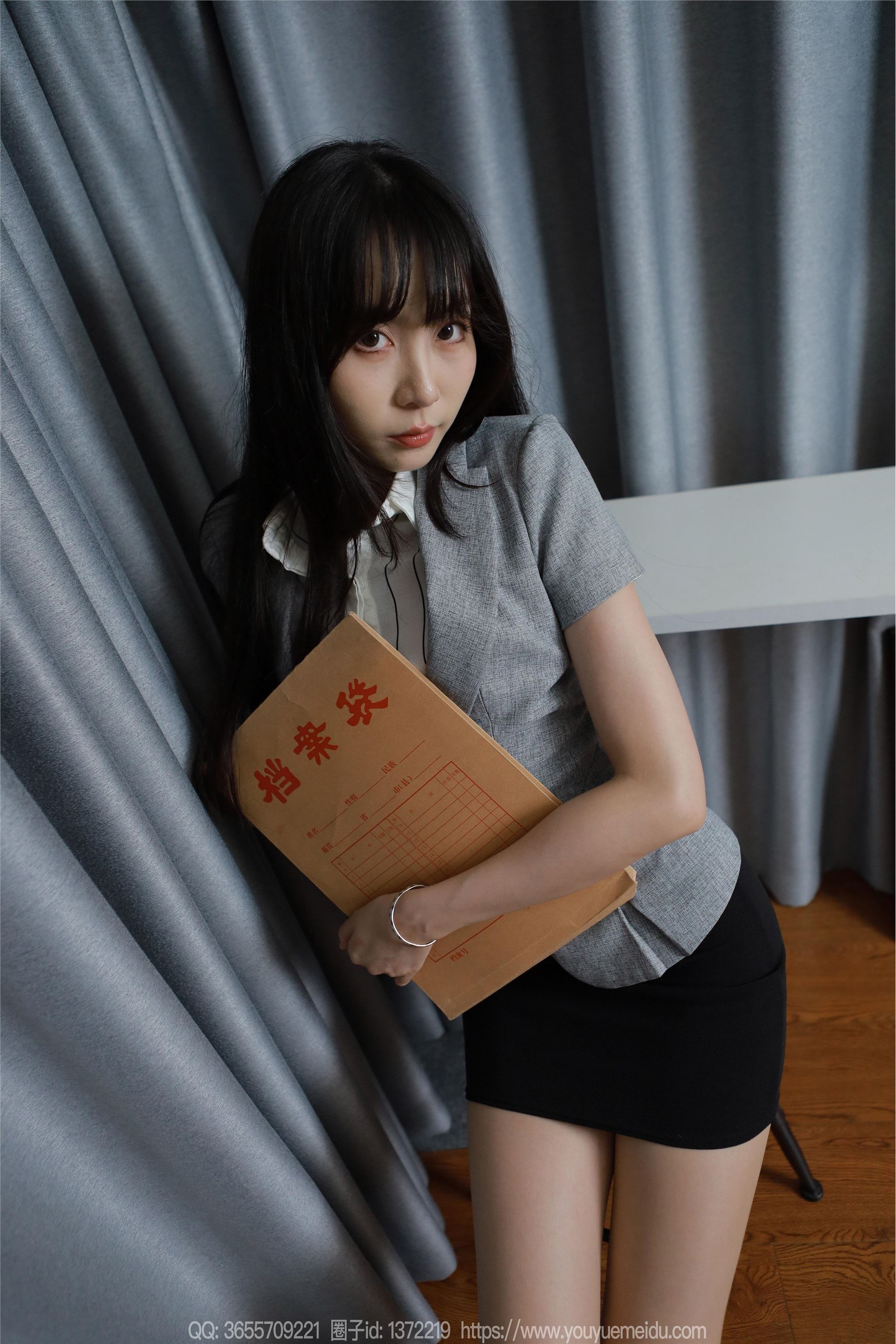 IESS异思趣向  2024.08.12 丝享家 1817 团团《长腿档案员》（上）